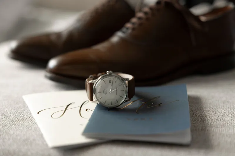 L'orologio come vocabolario silenzioso: guida alla scelta del segnatempo per l'uomo di stile